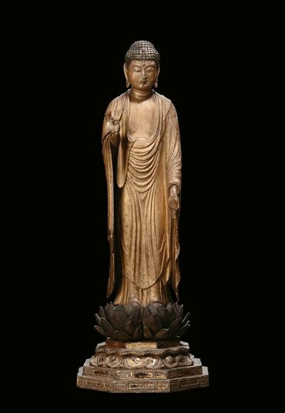 Scultura in Legno Dorato e Scolpito Raffigurante Buddha Eretto su Fiore di Loto, Giappone, XIX Se...