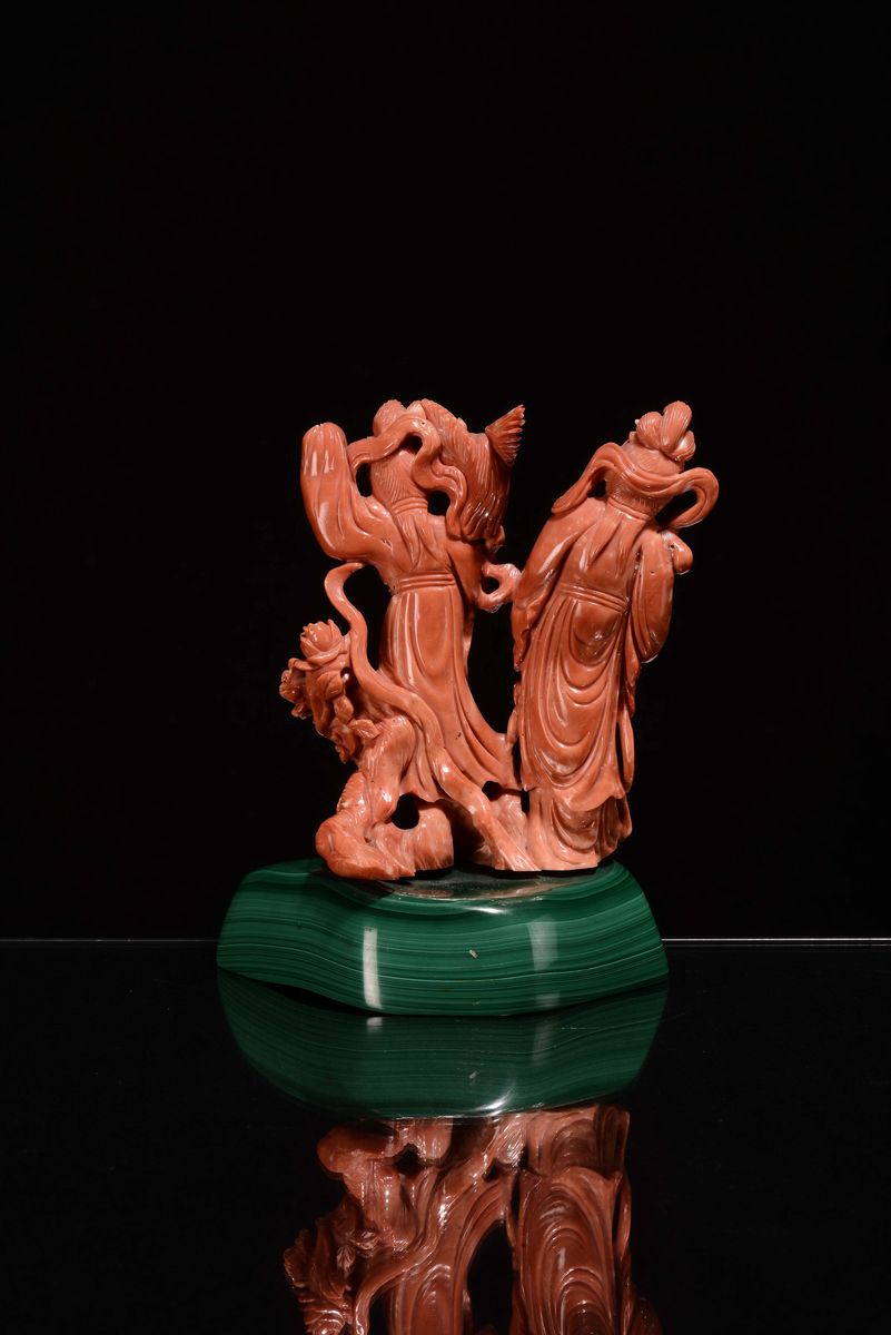 Gruppo in Corallo con Due Guanyin su Base di Malachite, Cina, Fine XIX Secolo
