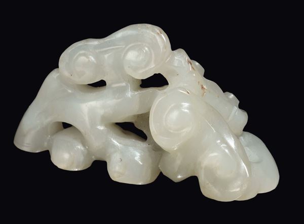 Piccola scultura in giada bianca a guisa di funghetti, Cina, Dinastia Qing, epoca Qinalong (1736-1795)