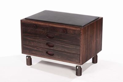 Gianfranco Frattini Mobile in Legno Jacaranda con Etichetta Originale. Prod. Bernini, Italia, 196...