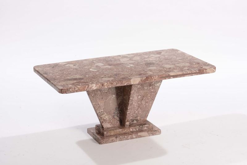 Tavolino deco in marmo rosa. Prod. Italia, 1930 ca.  - Asta Design - Cambi Casa d'Aste