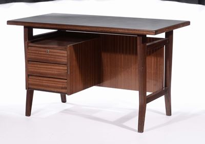 Gio Ponti Scrivania in Legno con Piano in Laminato. Prod. Schirolli, Italia, 1950 Ca.