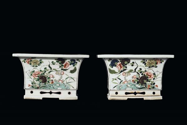 A pair of Famille-Verte porcelain flower boxes, China, Qing Dynasty, 19th century