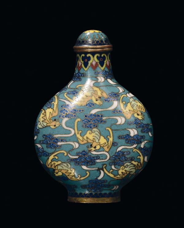 A cloisonné snuff bottle, China, Qing Dynasty, Qianlong period (1736-1795)