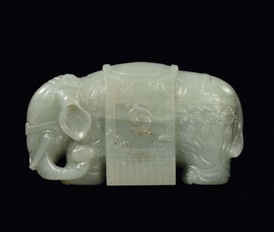 Elefantino in Giada Celadon Finemente Scolpito, Cina, Dinastia Qing, Periodo Qianlong (1736-1795)