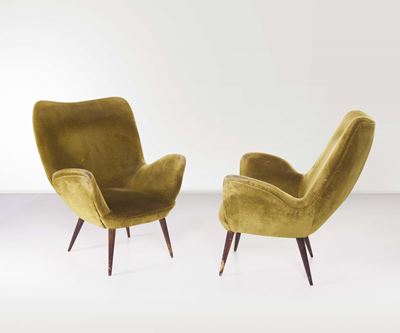 Coppia di Poltrone in Legno Rivestite in Velluto con Puntali in Ottone. Prod. Italia, 1950 Ca.