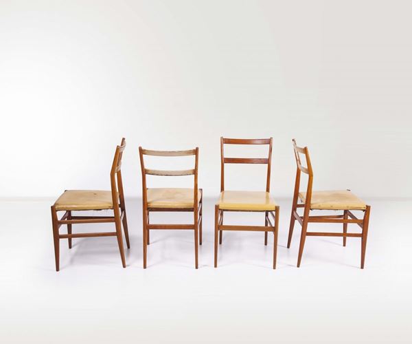 Gio Ponti. Quattro sedie Leggera in legno con rivestimenti in skai. Prod. Cassina, Italia, 1951
