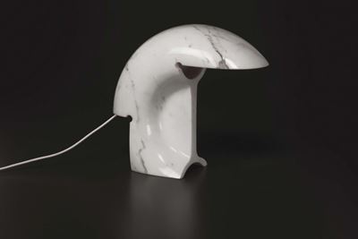 Tobia Scarpa. Lampada da Tavolo Biagio in Marmo Bianco di Carrara Statuario. Prod. Flos, Italia, ...
