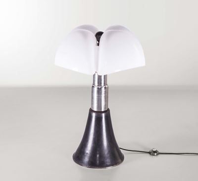 Gae Aulenti. Lampada da Terra Pipistrello in Acciaio Smaltato e Perspex. Prod. Martinelli Luce, I...