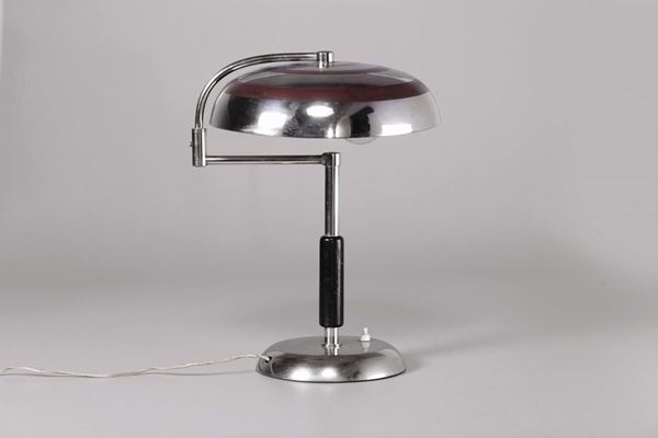 Lampada da tavolo in metallo cromato. Prod. Italia, 1930 ca.