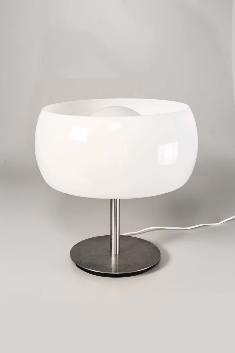 Vico Magistretti. Lampada da tavolo Erse in acciaio e vetro opalino. Prod. Artemide, Italia, 1964  - Asta Design - Cambi Casa d'Aste