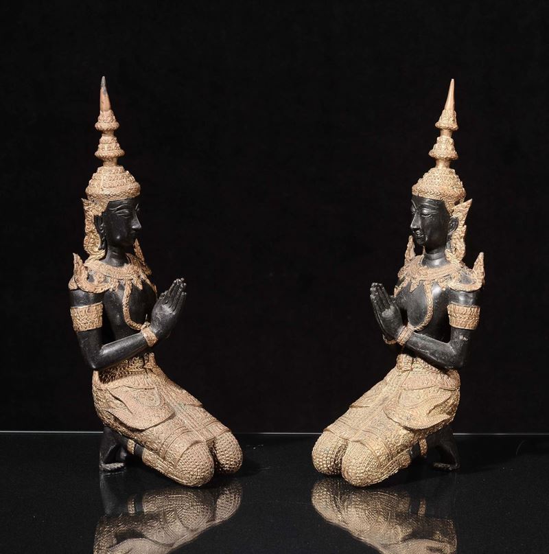 Due divinità in bronzo brunito e dorato, Tibet  - Auction Chinese Works of Art - Cambi Casa d'Aste