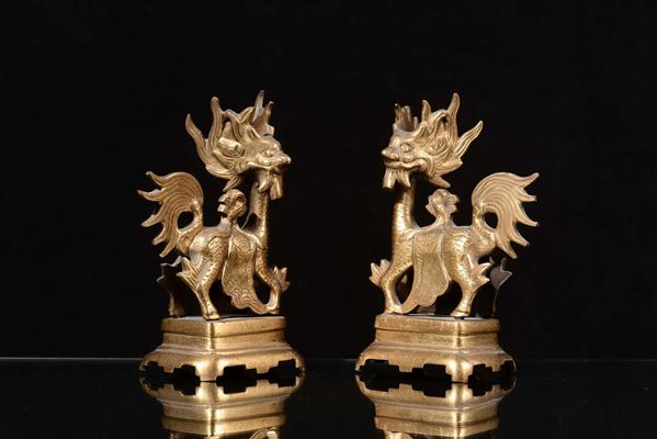 Coppia di draghi in bronzo dorato, Cina