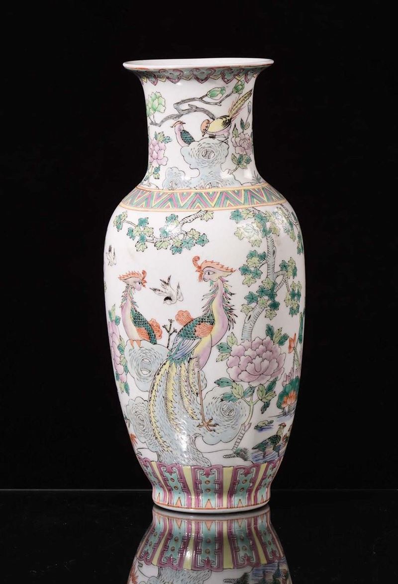 Vaso in porcellana con uccelli, Cina  - Auction Chinese Works of Art - Cambi Casa d'Aste