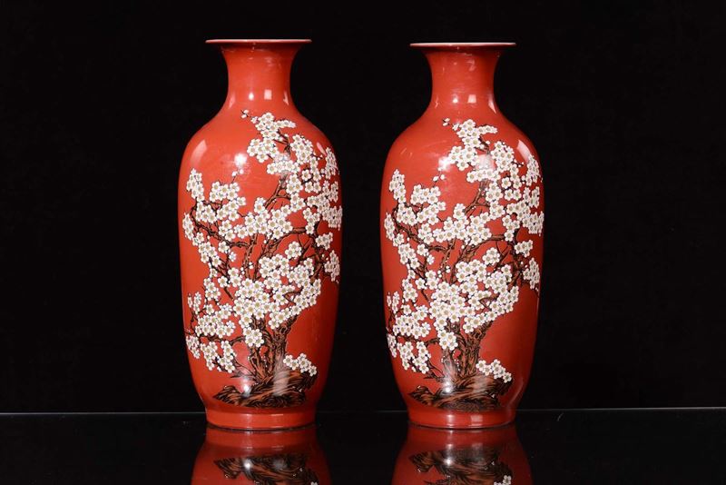 Coppia di vasi in porcellana arancione, Cina  - Asta Chinese Works of Art - Cambi Casa d'Aste