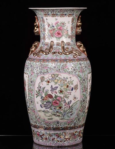 Grande Vaso in Porcellana a Decoro Floreale, Cina XX Secolo
