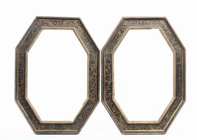 Coppia di Cornici Nere con Decori in Oro, Toscana XVII-XVIII Secolo