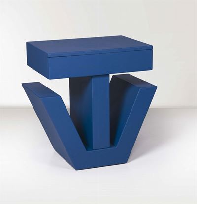 Stefano Giovannoni. Portatelevisore in Legno Laminato Verniciato. Prod. Costantino, Italia, 1980 ...
