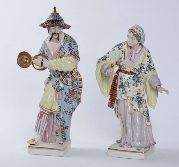 Due Statuine in porcellana