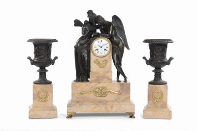Trittico da Camino Composto da Grande Orologio Marmo e Bronzo