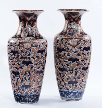 Coppia di Vasi Giapponesi in Porcellana Imari