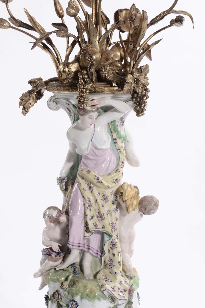 Coppia di Candelabri in Bronzo Dorato e Porcellana Policroma di Meissen, XIX Secolo