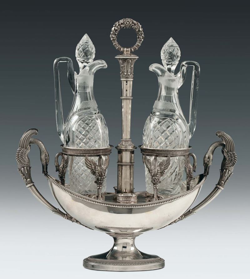 A large molten, embossed and chiselled silver centrepiece oil cruet, Paris punch after 1819, silversmith Lebaun  - Auction Silver an a Filigrana Collection - II - Cambi Casa d'Aste