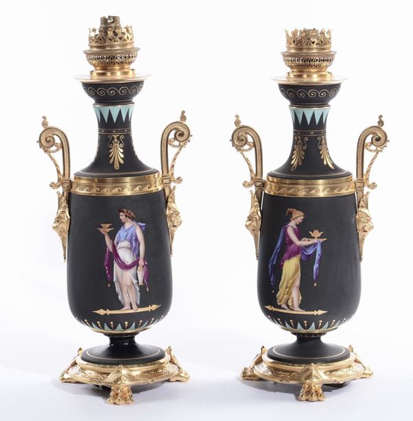 Coppia di lampade porcellana e bronzo