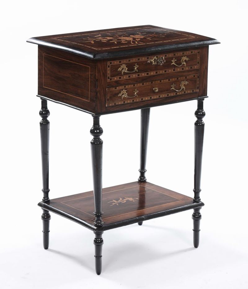 Tavolino da lavoro lastronato ed intarsiato, XX secolo  - Auction Antique and Old Masters - Cambi Casa d'Aste
