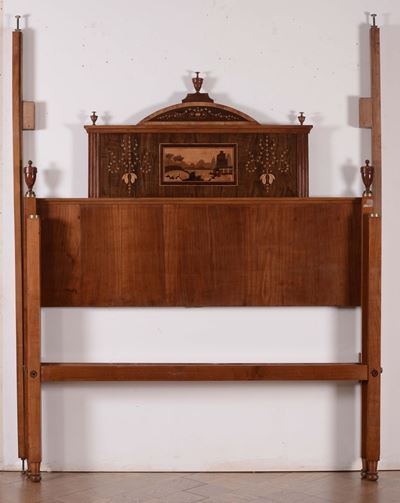 Letto in Legno Listrato ed Intarsiato, XIX Secolo