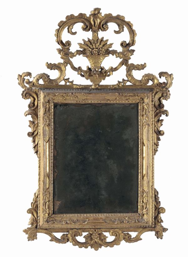 Specchierina Luigi XIV intagliata e dorata, Veneto XVIII secolo