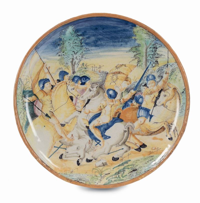 Piatto in maiolica policroma decorato da figure di cavalieri, Pesaro XVIII secolo  - Asta Bartolozzi, Antiquari dal 1887 - Cambi Casa d'Aste