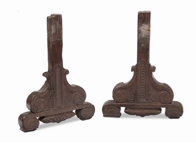 Due Elementi in Noce (piedi di Tavolo), Toscana Seconda Metà del XVI Secolo