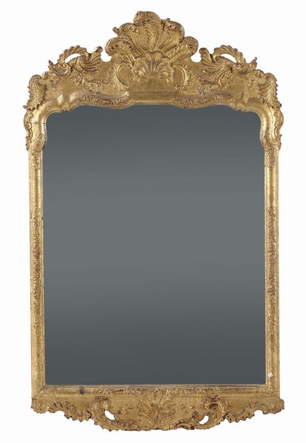Coppia di specchiere in legno intagliato e dorato, Olanda o Germania XVIII-XIX secolo