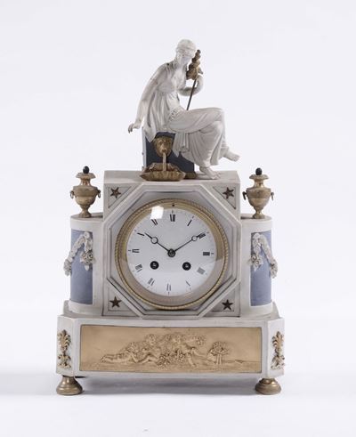 Orologio in Biscuit con Applicazioni in Bronzo Dorato, Epoca Direttorio