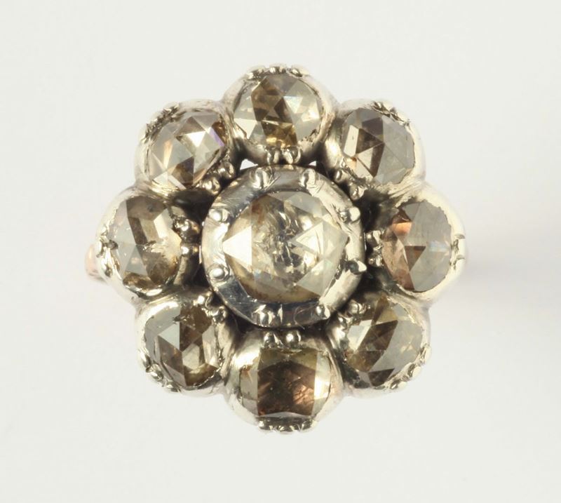 Anello a margherita con diamanti di vecchio taglio. Secolo XIX  - Auction Silvers and Jewels - Cambi Casa d'Aste