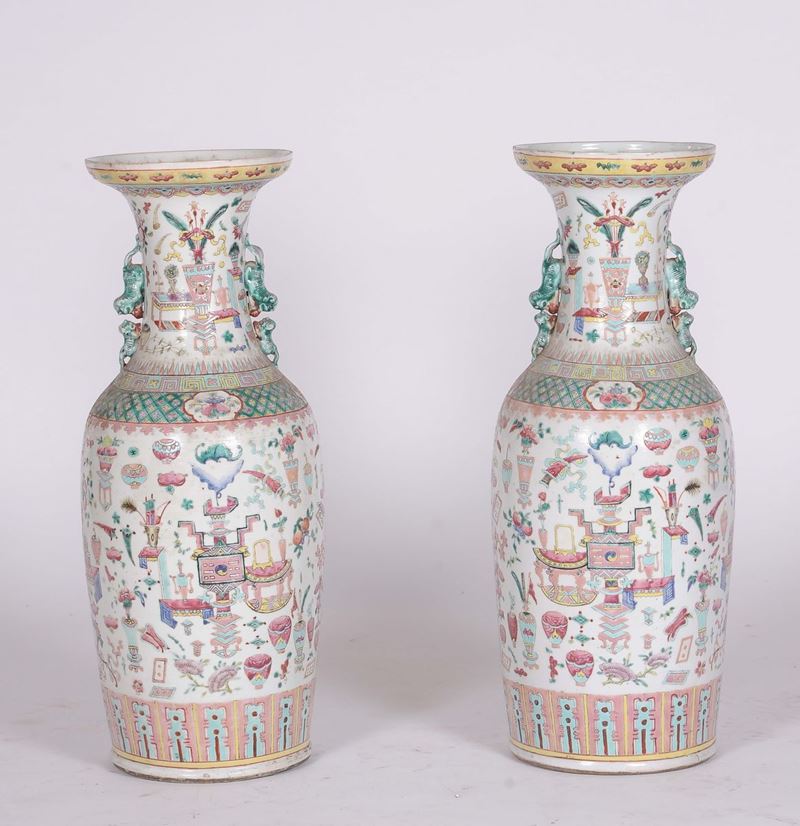 Coppia di vasi in porcellana Famiglia Rosa, Cina XX secolo  - Asta Antiquariato e Dipinti Antichi - Cambi Casa d'Aste