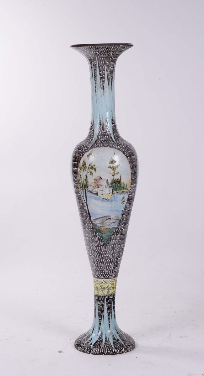 Alto vaso Liberty a forma di tromba in ceramica, Venezia fine XIX secolo  - Asta Antiquariato e Dipinti Antichi - Cambi Casa d'Aste