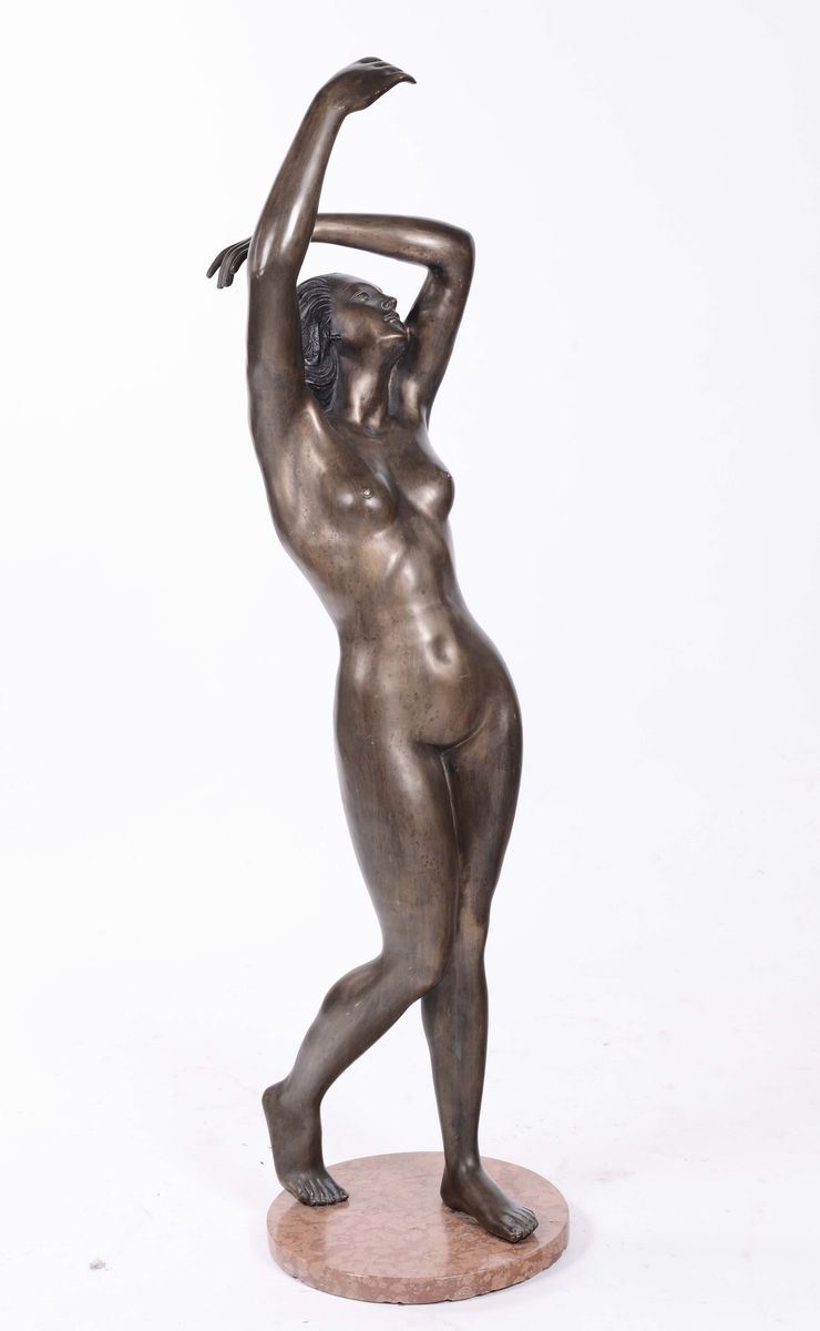 Nudo femminile in bronzo su base in marmo, XX secolo  - Auction Antique and Old Masters - Cambi Casa d'Aste