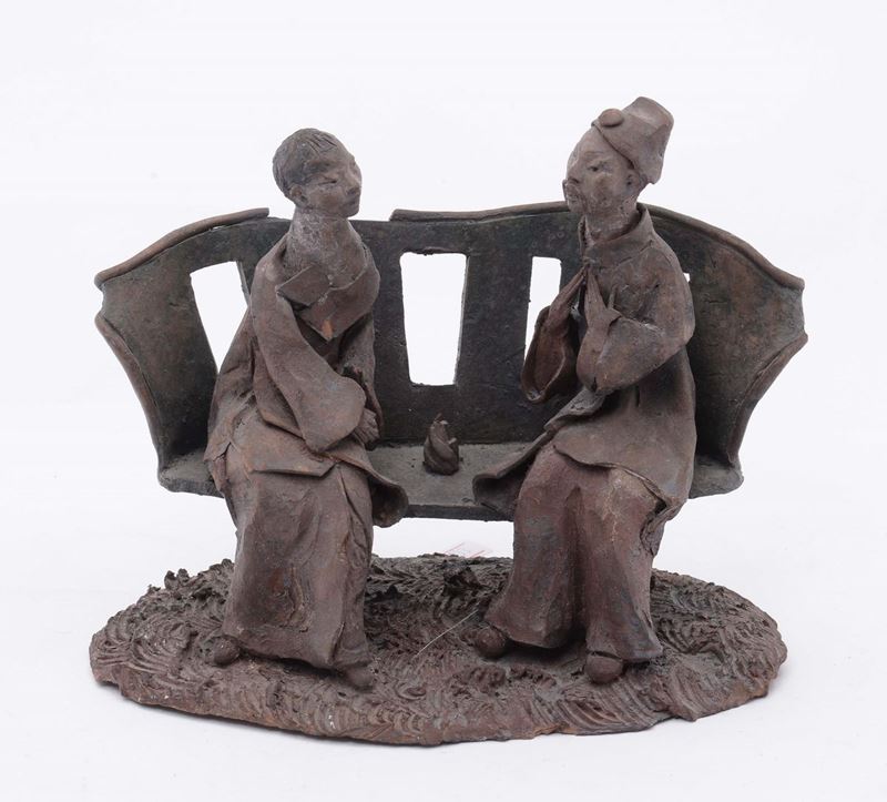 Sculturina in terracotta con personaggi orientali su panchina  - Auction Antique and Old Masters - Cambi Casa d'Aste