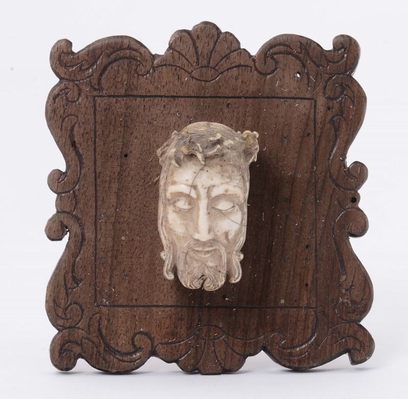 Piccola testa in avorio raffigurante Cristo, XV secolo  - Auction Antique and Old Masters - Cambi Casa d'Aste