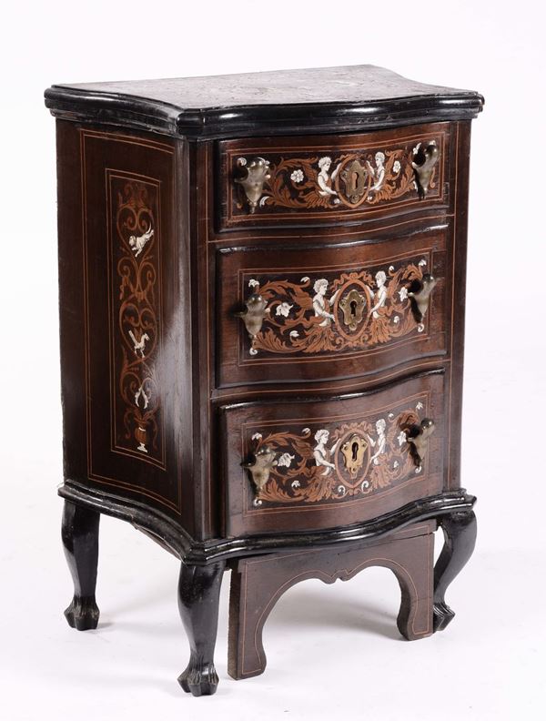 Piccolo comodino a inginocchiatoio con intarsi in avorio, Veneto XVIII secolo