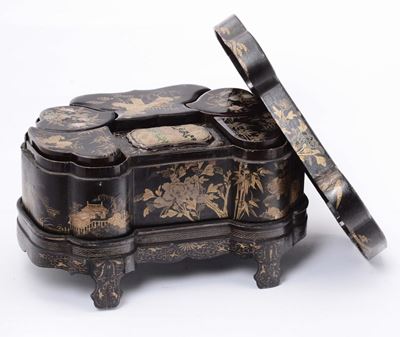 Scatola in Legno Laccato a Chinoiserie, XVIII Secolo