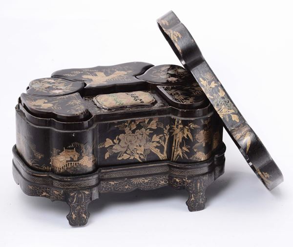 Scatola in legno laccato a chinoiserie, XVIII secolo