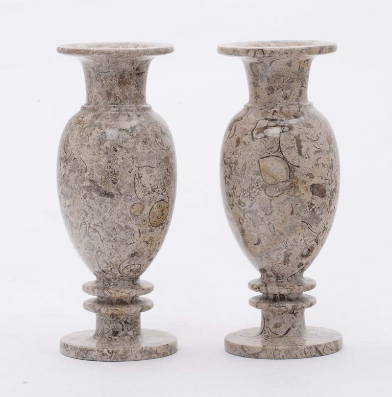 Coppia di vasetti in marmo lumachella, XIX secolo  - Asta Antiquariato e Dipinti Antichi - Cambi Casa d'Aste