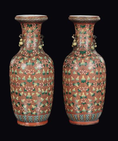 Rara Coppia di Vasi in Porcellana a Fondo Arancione con Frutta, Cina, Dinastia Qing, XIX Secolo