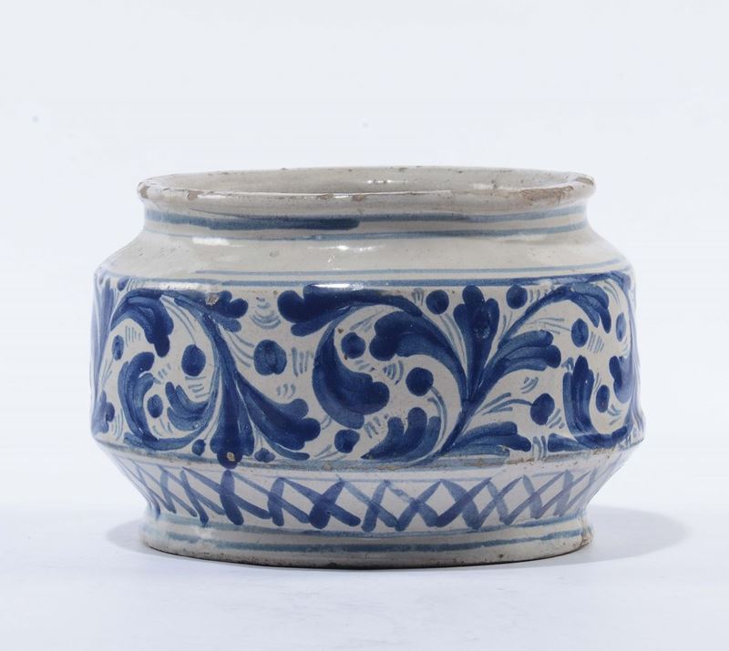 Jardinière in maiolica bianca e blu, Caltagirone XVIII secolo  - Auction Antique and Old Masters - Cambi Casa d'Aste