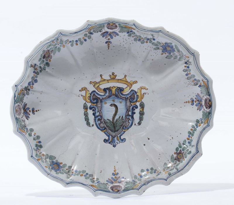 Piatto ovale in maiolica, Emilia Romagna, forse Imola, terzo quarto del XVIII secolo  - Asta Antiquariato e Dipinti Antichi - Cambi Casa d'Aste