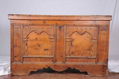 Cassapanca Rustica con Fronte Pannellato