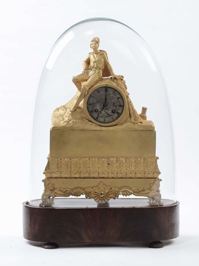 Pendola da Tavolo in Bronzo con Figura Maschile sulla Sommità, Francia XIX Secolo